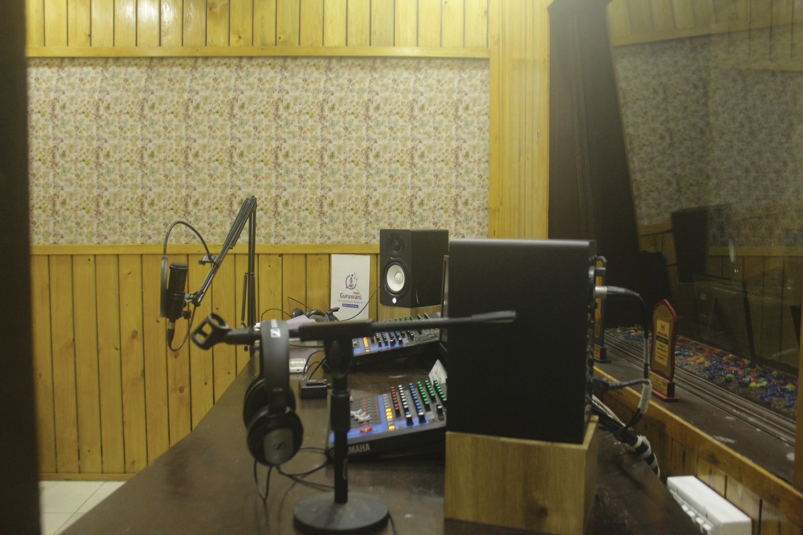 Guruwani Community Radio 90.8 FM